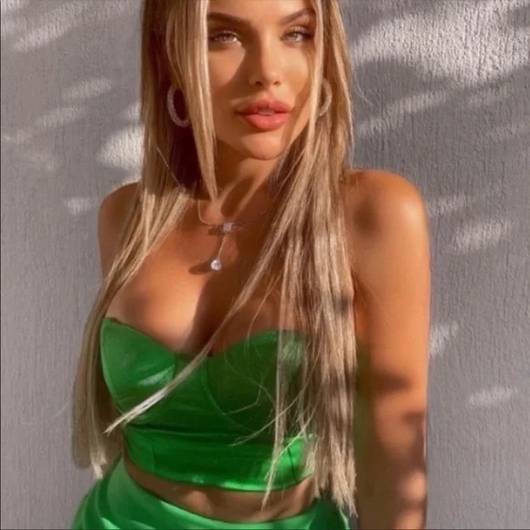 New Zara | Green Satin Effect Corset Crop Top - Picture 5 of 17